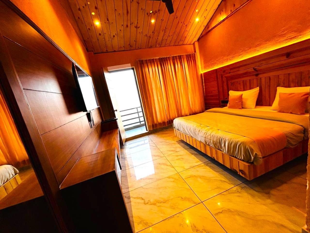 Living On The Edge A Luxury Stay มัสซูรี ภายนอก รูปภาพ