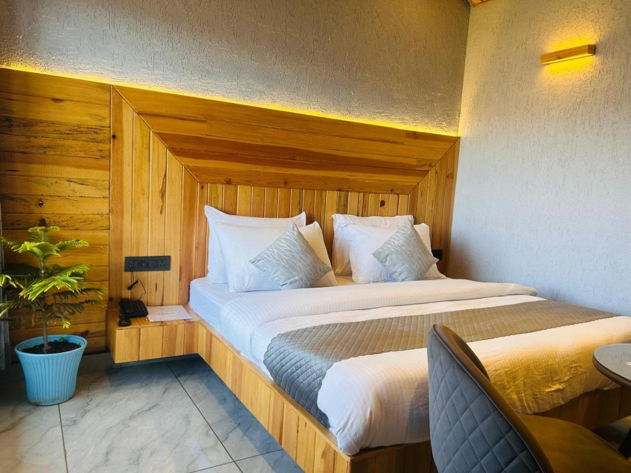 Living On The Edge A Luxury Stay มัสซูรี ภายนอก รูปภาพ