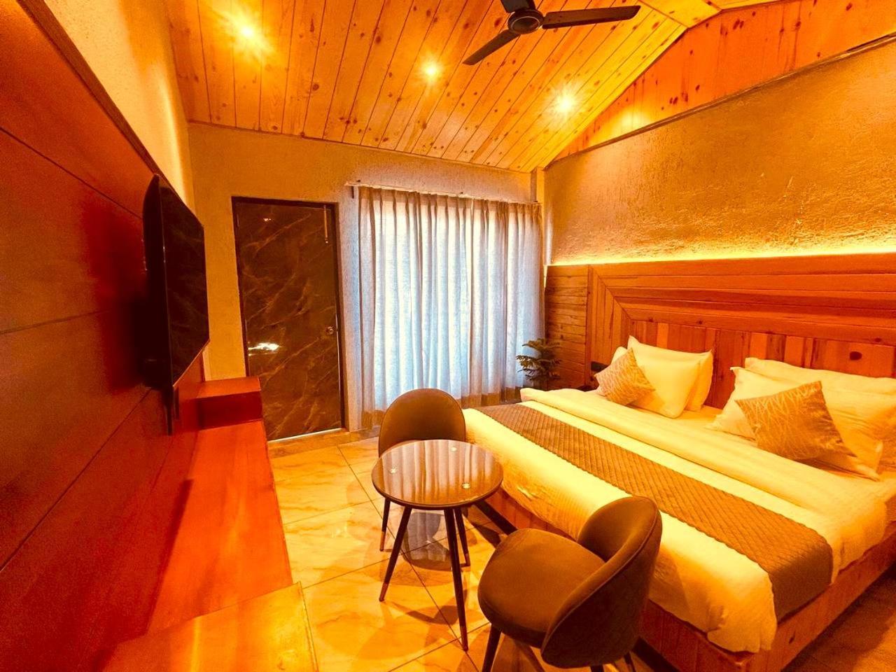Living On The Edge A Luxury Stay มัสซูรี ภายนอก รูปภาพ