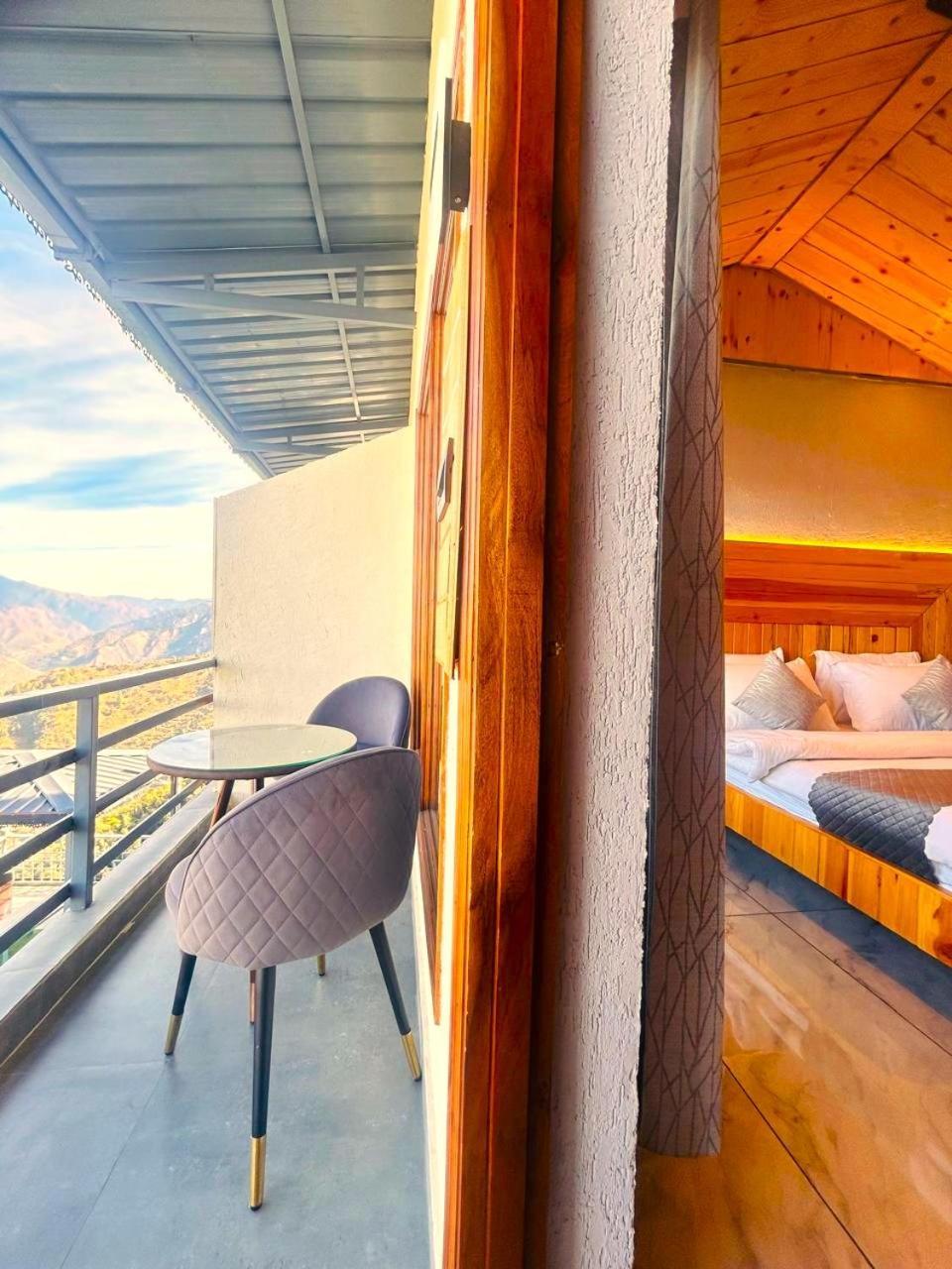 Living On The Edge A Luxury Stay มัสซูรี ภายนอก รูปภาพ