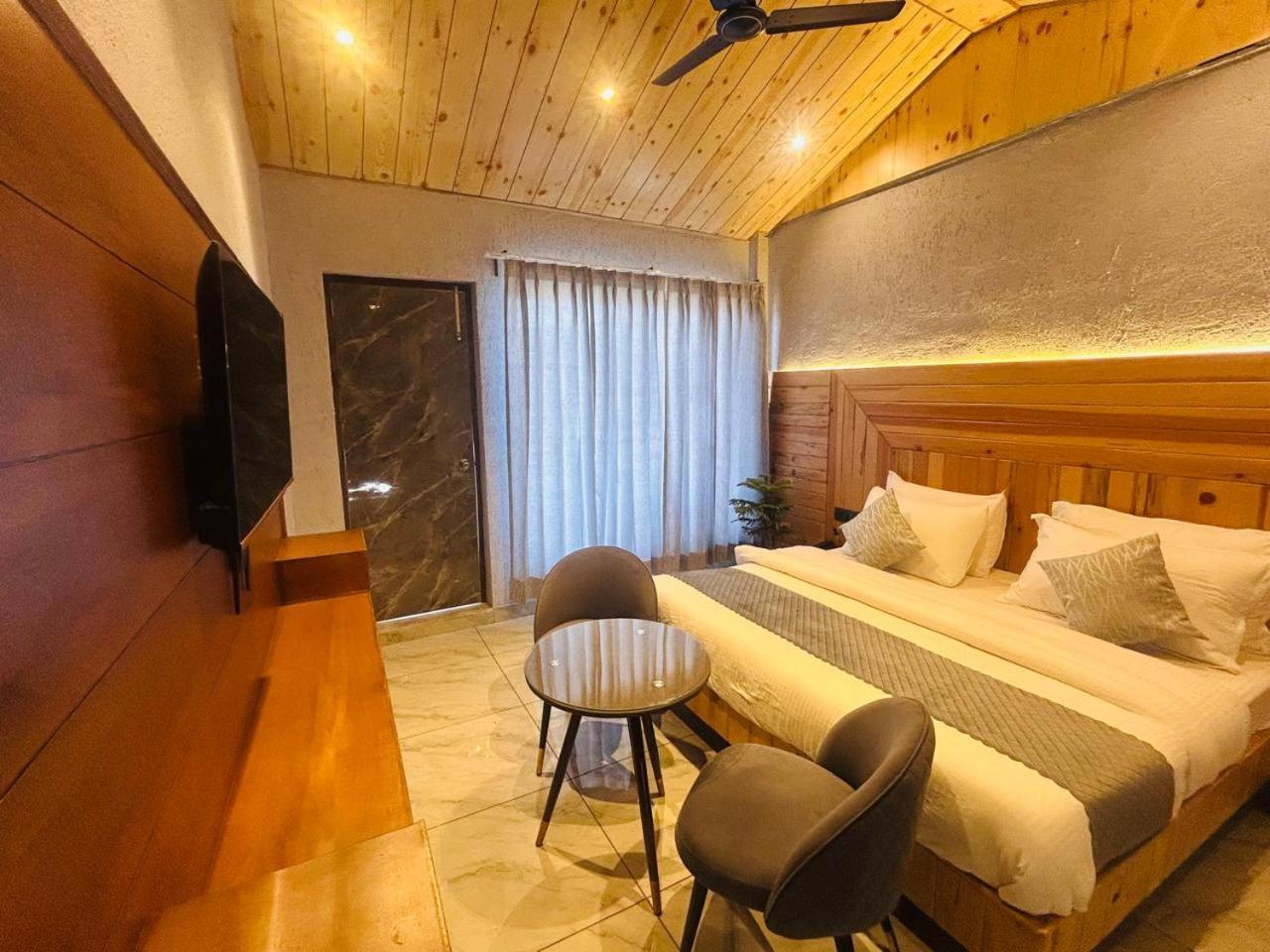 Living On The Edge A Luxury Stay มัสซูรี ภายนอก รูปภาพ