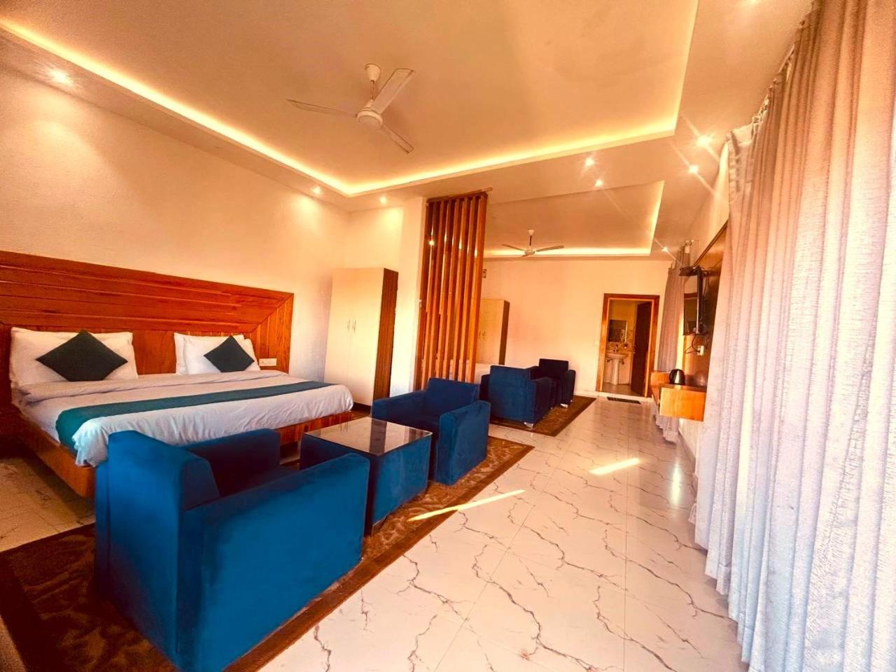 Living On The Edge A Luxury Stay มัสซูรี ภายนอก รูปภาพ