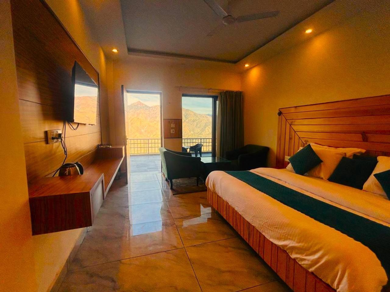 Living On The Edge A Luxury Stay มัสซูรี ภายนอก รูปภาพ