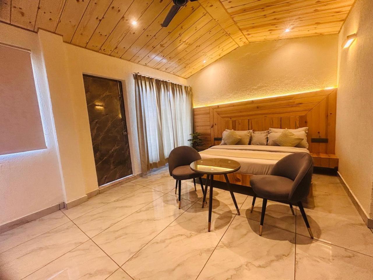 Living On The Edge A Luxury Stay มัสซูรี ภายนอก รูปภาพ