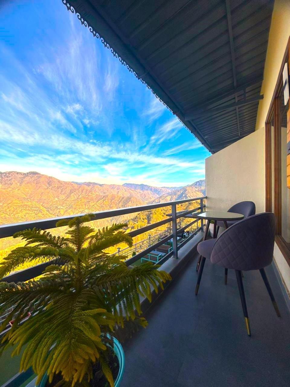 Living On The Edge A Luxury Stay มัสซูรี ภายนอก รูปภาพ