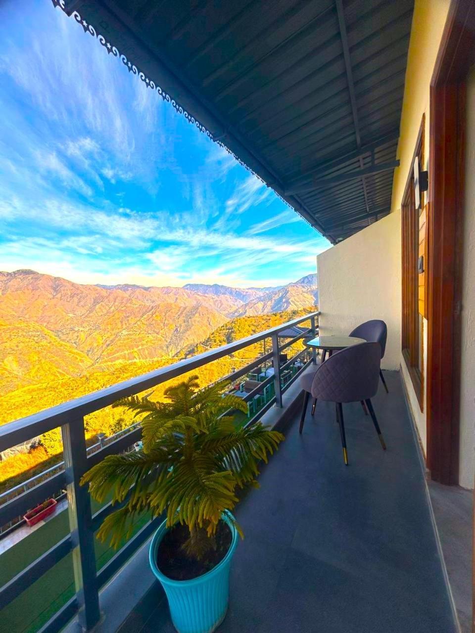 Living On The Edge A Luxury Stay มัสซูรี ภายนอก รูปภาพ