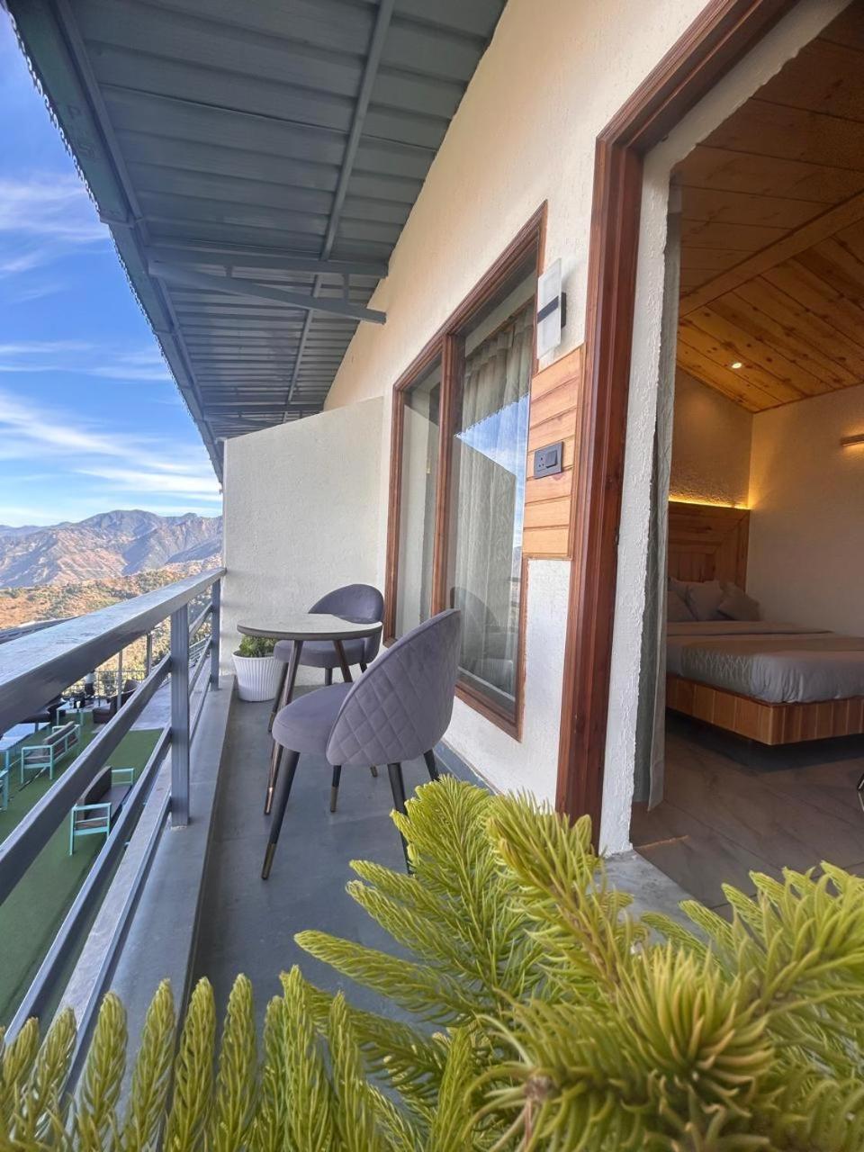 Living On The Edge A Luxury Stay มัสซูรี ภายนอก รูปภาพ