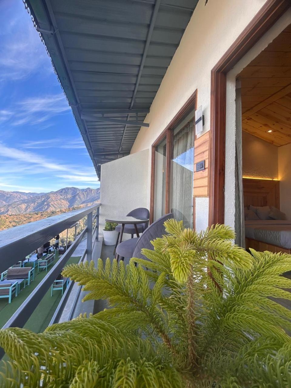 Living On The Edge A Luxury Stay มัสซูรี ภายนอก รูปภาพ